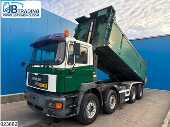Camion benne MAN