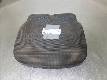 Cabine et intérieur AHLMANN