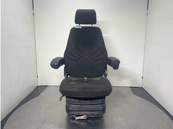 Cabine et intérieur LIEBHERR