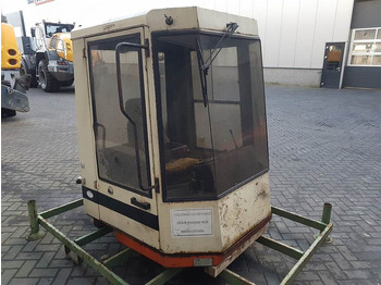 Cabine et intérieur SCHAEFF