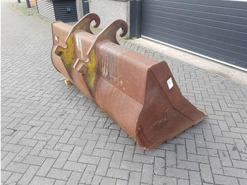 Godet VERACHTERT