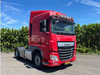 Tracteur routier DAF XF 460
