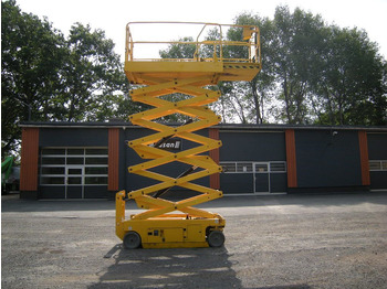 Camion avec nacelle GENIE