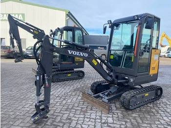 Mini pelle VOLVO EC18E