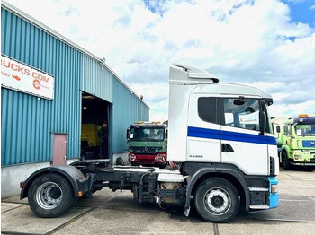 Photo d'intérieur 1: Tracteur routier Scania R124-400 L 4x2 SLEEPERCAB ADR/VLG (2 FUEL LINES!!) (EURO 2 / 12 GEARS MANUAL GEARBOX / RETARDER / BLOWER / P.T.O. / AIRCONDITION
