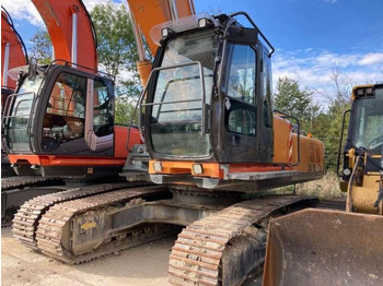 Pelle sur chenille HITACHI