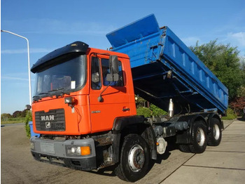 Camion benne MAN