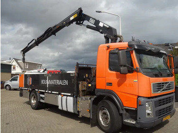 Camion grue VOLVO FM