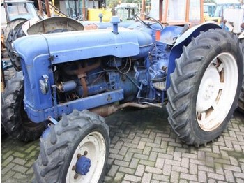 Tracteur agricole Fordson Super Major: photos 1