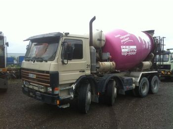 Camion malaxeur Scania 113.360 8x4 Mixer: photos 1