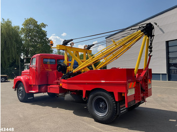 Remorqueuse SCANIA
