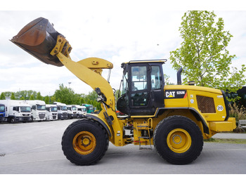 Chargeuse sur pneus CATERPILLAR 930M