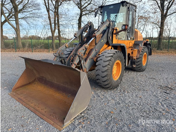 Chargeuse sur pneus CASE