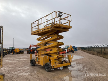 Nacelle ciseaux 2005 Haulotte H18SX 4x4 Diesel Scissor Lift: photos 3