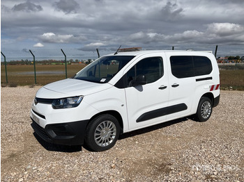 Minibus, Transport de personnes 2022 Toyota Proace City Verso 5 Passenger Van: photos 3