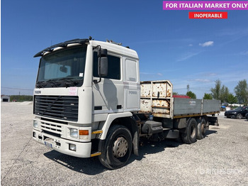 Camion plateau VOLVO FL