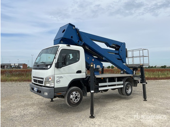 Camion avec nacelle MITSUBISHI