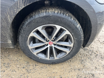 SUV 2019 Jaguar F-Pace 2.0D I4 180CV R-SPORT AWD SUV: photos 5