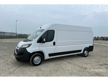 Fourgon utilitaire PEUGEOT Boxer
