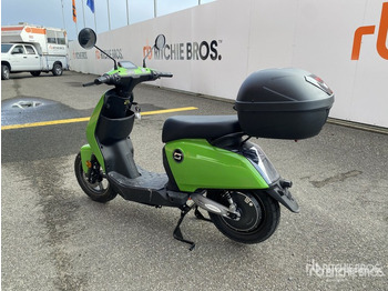 Broyeur/ Épareuse 2021 Vmoto CUX Sharing Electric (Unused) Scooter: photos 3