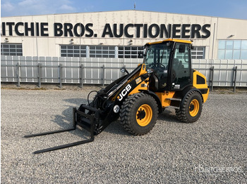 Chargeuse sur pneus JCB 409