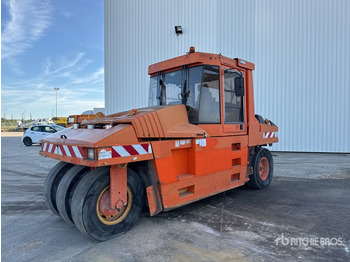 Compacteur à pneus CATERPILLAR PS300B
