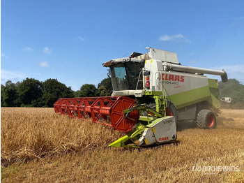 Moissonneuse-batteuse CLAAS Lexion 460