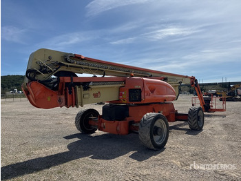 Nacelle articulée JLG