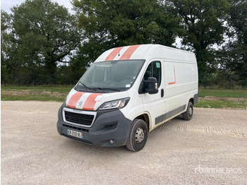 Fourgon utilitaire PEUGEOT Boxer