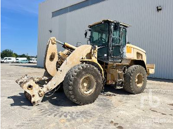 Chargeuse sur pneus CATERPILLAR 938M