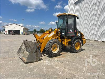 Chargeuse sur pneus JCB