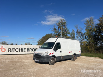Véhicule utilitaire IVECO Daily