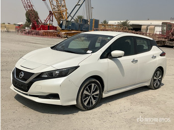 Voiture NISSAN