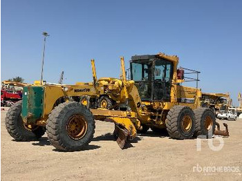 Niveleuse KOMATSU
