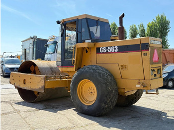 Compacteur à pieds de mouton/ Monocylindre CAT CS 563 Roller with vibration: photos 3