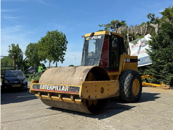 Compacteur à pieds de mouton/ Monocylindre CAT CS 563 Roller with vibration: photos 2