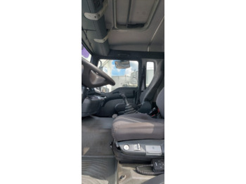 Photo d'intérieur 1: Camion citerne MAN