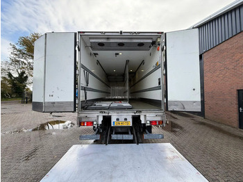 Camion isothermique DAF CF 290 +HTF Koeloplegger TRS PTO koelmotor Dhollandia 3000KG NL466.995KM: photos 4 Camion isothermique DAF CF 290 +HTF Koeloplegger TRS PTO koelmotor Dhollandia 3000KG NL466.995KM: photos 4