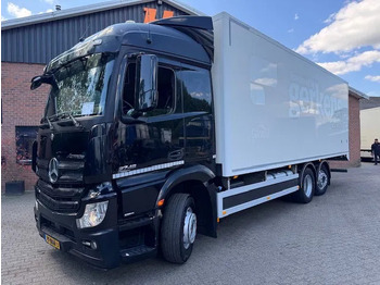 Camion fourgon MERCEDES-BENZ