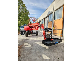 Nacelle articulée MANITOU