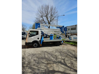 Camion avec nacelle SOCAGE