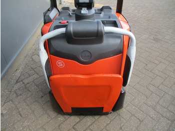 Transpalette Toyota LPE 250: photos 4 Transpalette Toyota LPE 250: photos 4