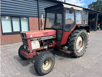 Tracteur agricole INTERNATIONAL