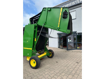 Presse à balles rondes John Deere 550: photos 4
