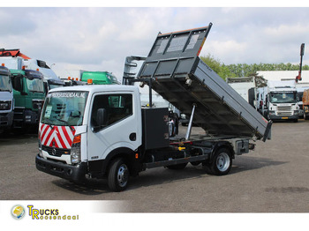 Camion benne NISSAN