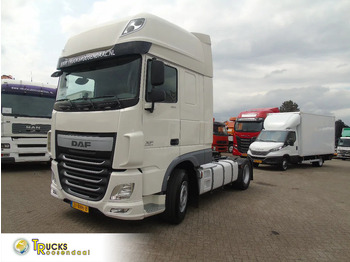 Tracteur routier DAF XF 460