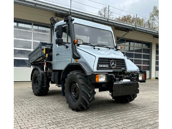 Camion benne UNIMOG