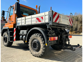 Camion benne Unimog 400 - U400 405 02734 mit Heckkraftheber Mer: photos 3 Camion benne Unimog 400 - U400 405 02734 mit Heckkraftheber Mer: photos 3