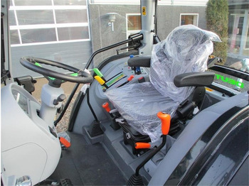 Tracteur agricole Deutz-fahr Agrofarm 115G with 30F+30R Hi-Lo and CreepGea: photos 5 Tracteur agricole Deutz-fahr Agrofarm 115G with 30F+30R Hi-Lo and CreepGea: photos 5