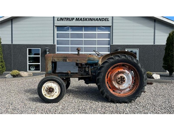 Tracteur agricole FORDSON